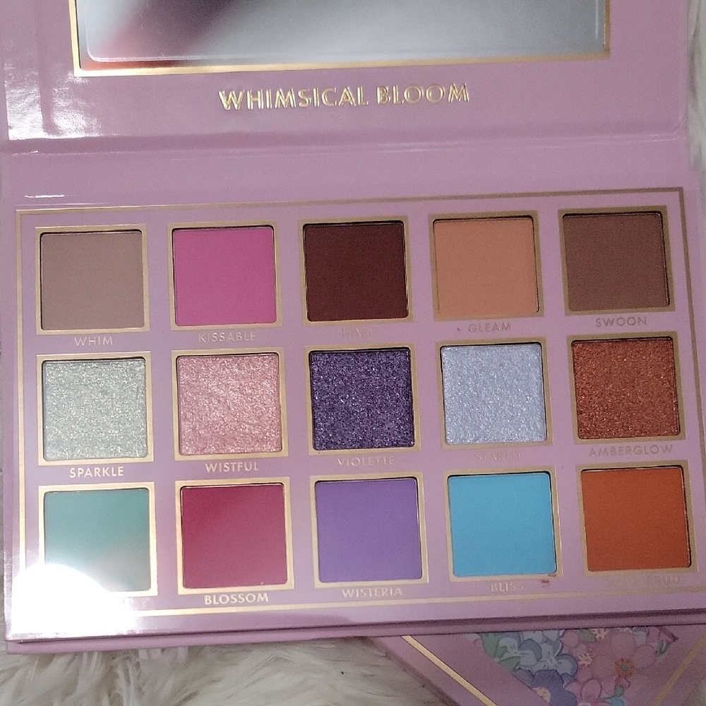 Eyeshadow Palette by Ace Beaute'